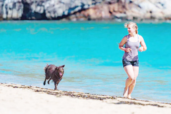 Собака — лучший друг спортмсменки - aptechka.org